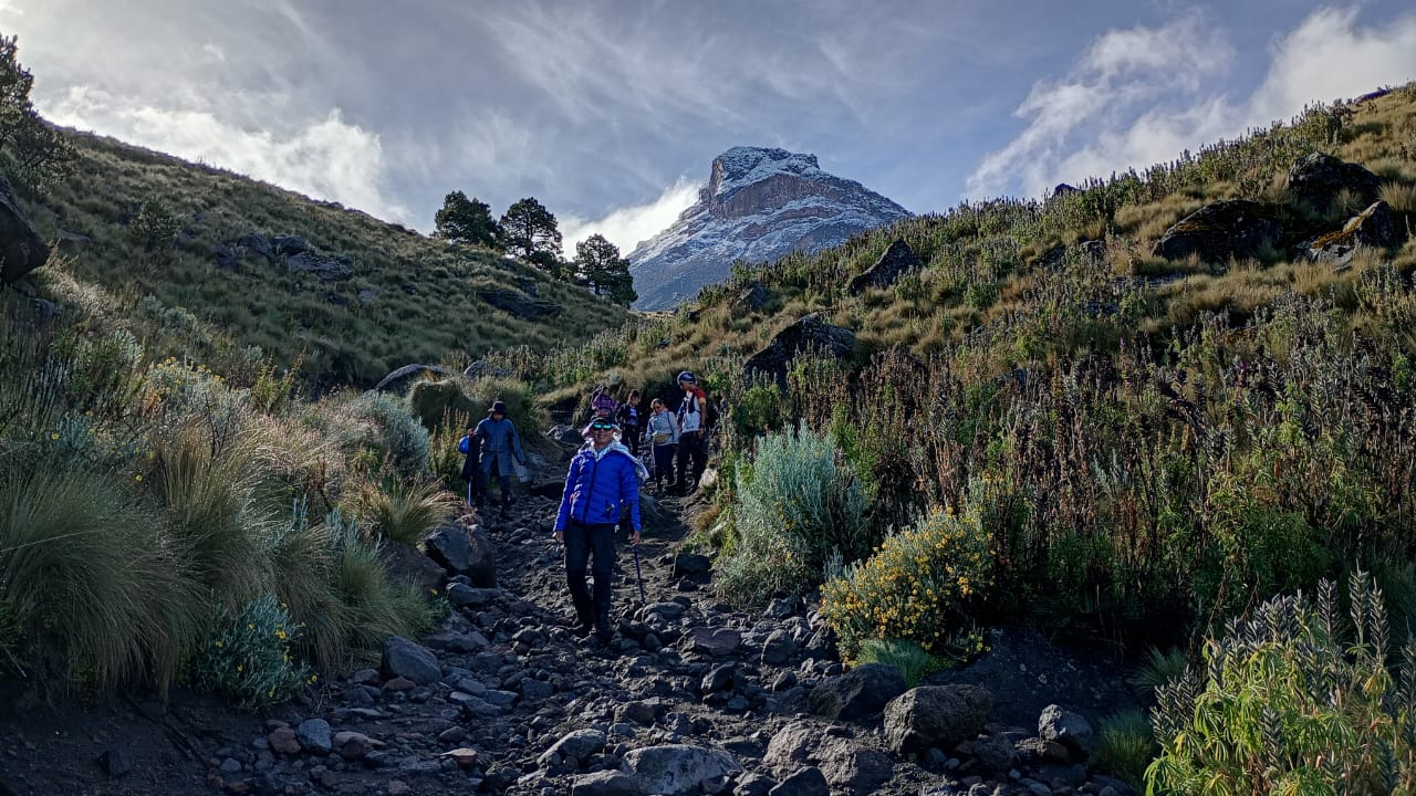Caminata en Téyotl